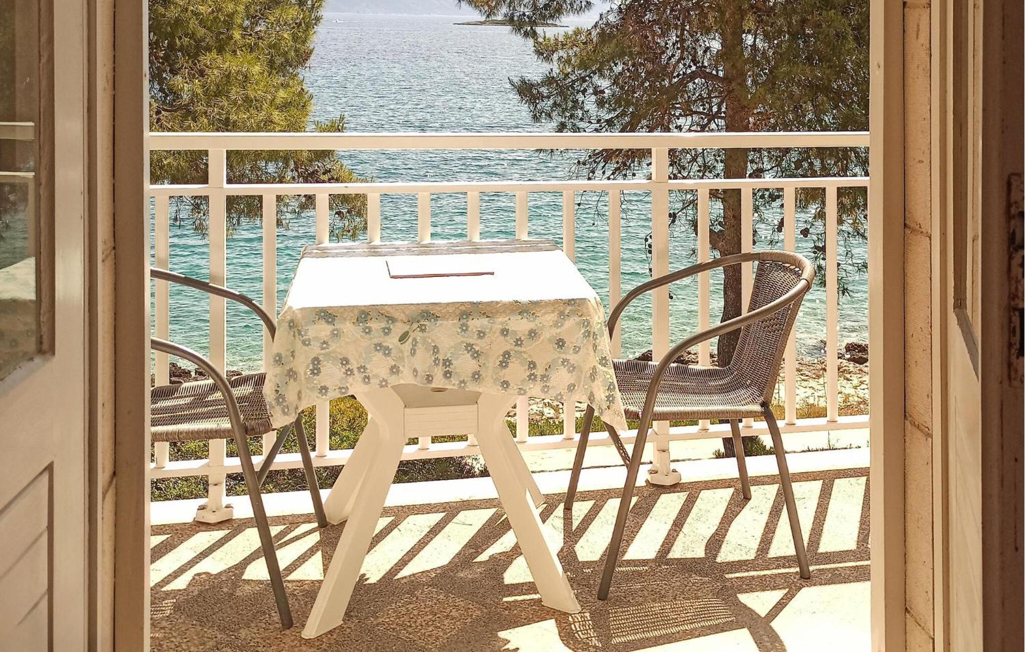 Amazing Apartment In Lumbarda With Kitchen Esterno foto