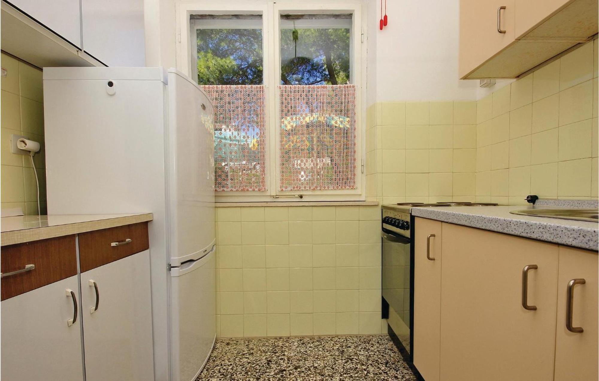Amazing Apartment In Lumbarda With Kitchen Esterno foto