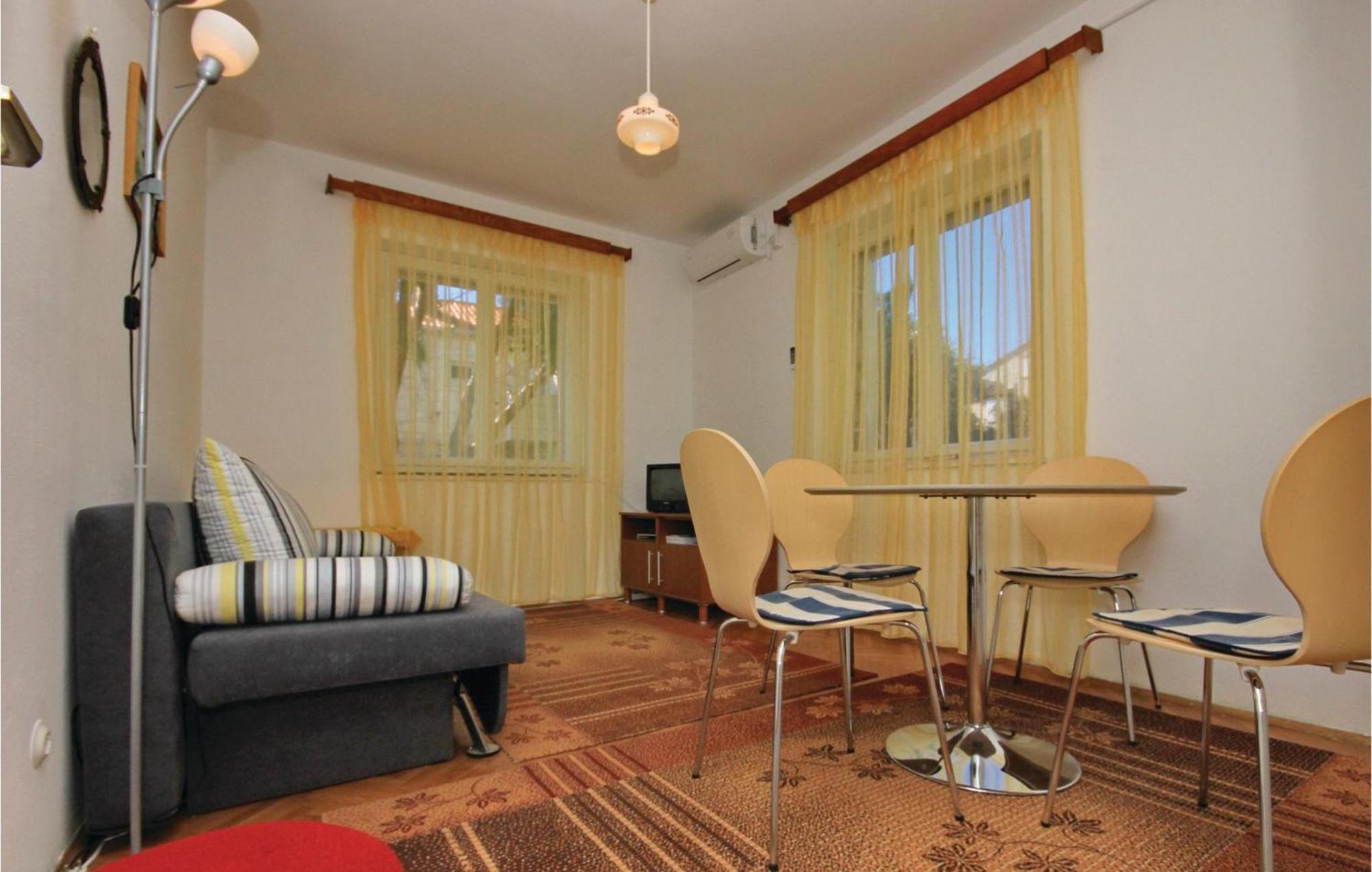 Amazing Apartment In Lumbarda With Kitchen Esterno foto